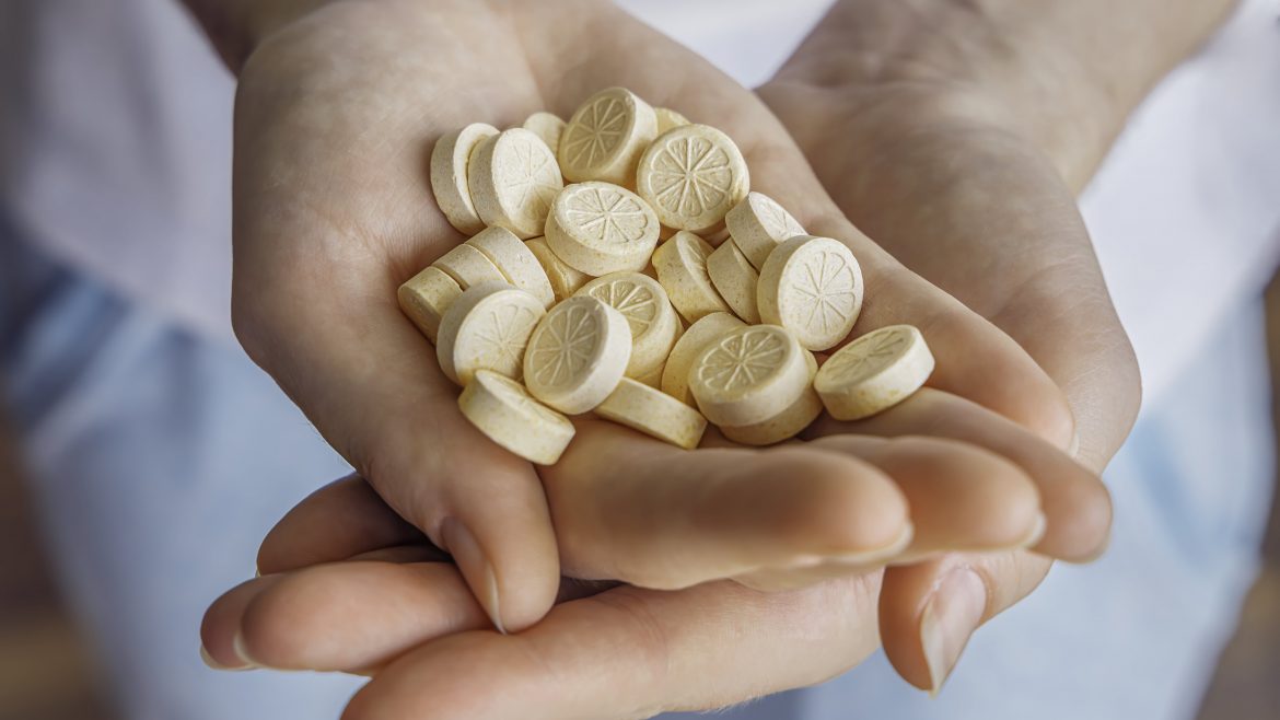 Difference Between Ascorbic Acid and Sodium Ascorbate
